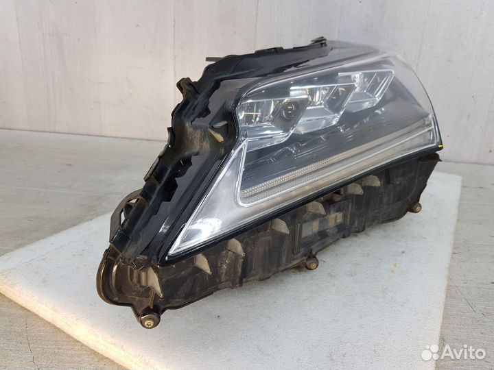 Фара левая Lexus RX