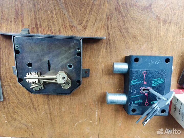 Замки навесные, врезные, разные