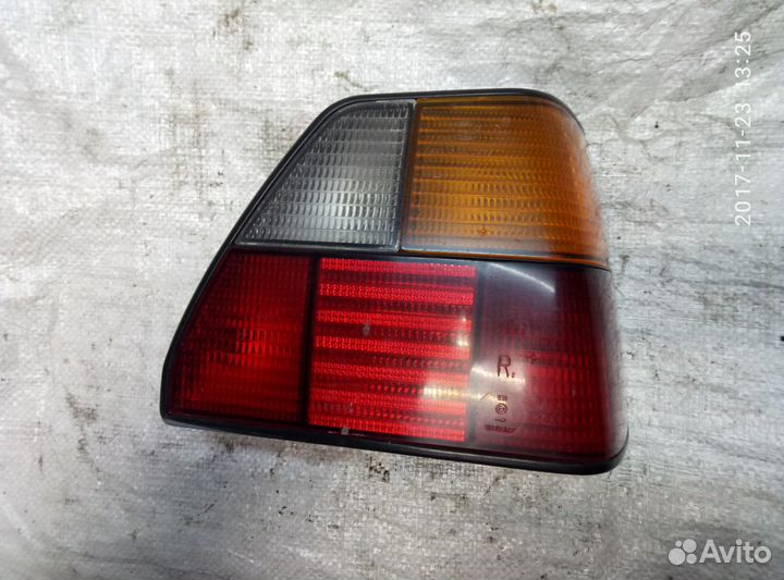 Фонарь задний правый Фольксваген Гольф 2