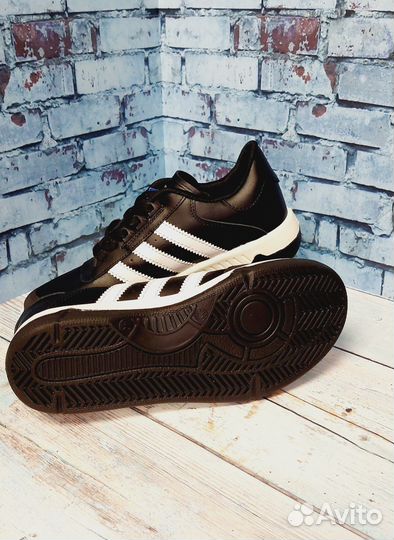 Кроссовки Adidas классика