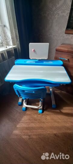 Парта и стул для школьника