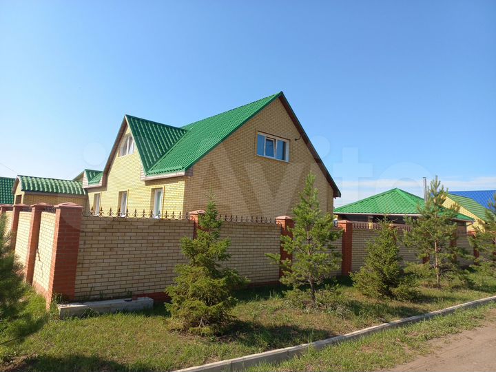 Коттедж 207 м² на участке 12 сот.