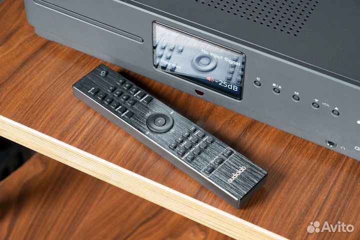 Интегрированный усилитель AudioLab Omnia Black