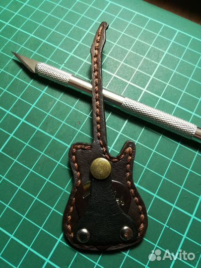 Держатель гитарного медиатора ручная работа