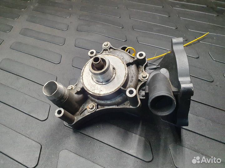 Водяная помпа Audi A8 D3/4E 2-й рест. 2008