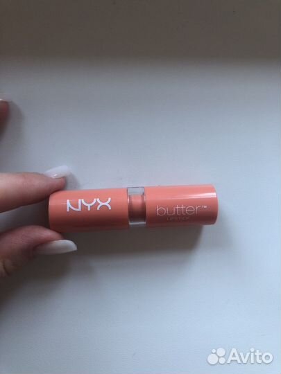 Помада новая