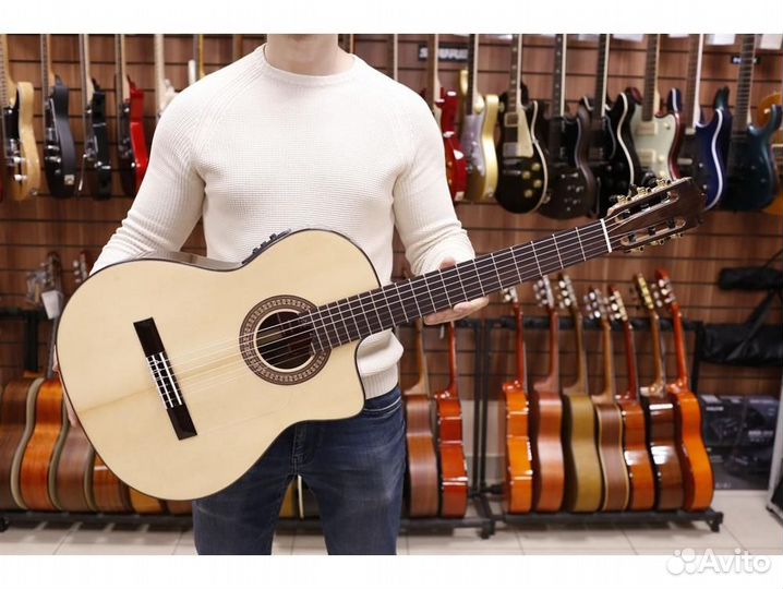 Martinez MFG-RS-CE - электроакустическая классичес