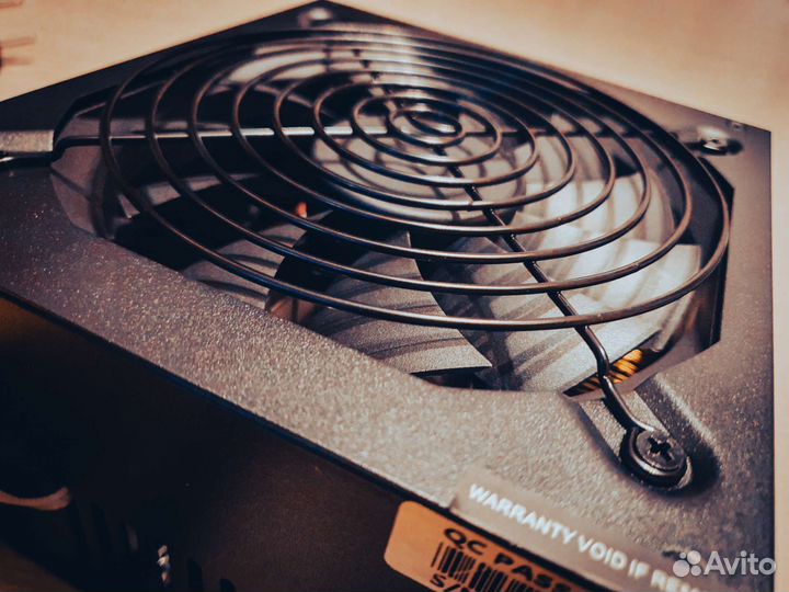 Новая, на 12 карт материнка b75. Готовые риги и тд