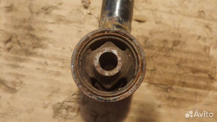 Тяга левая задней подвески 2WD Suzuki Liana 2008г