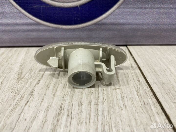 Повторитель поворотника в Крыло в Зеркало Nissan X