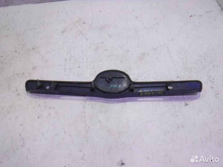 Накладка крышки багажника