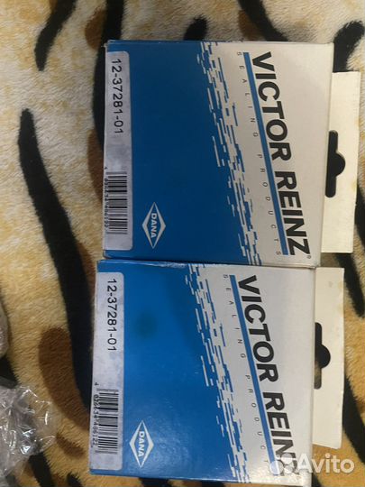 Комплект прокладок и сальники клапанов