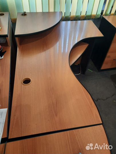 Компьютерный стол