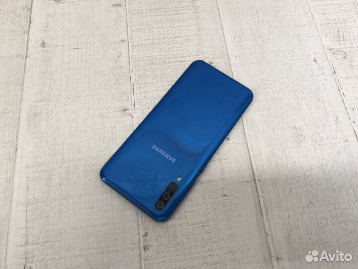 Samsung Galaxy A50 4/64 гб NFC