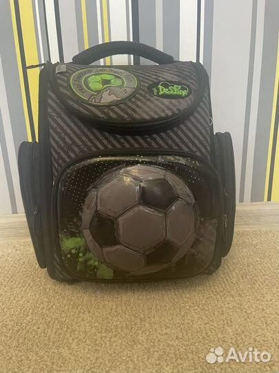 Школьный ранец DeLune