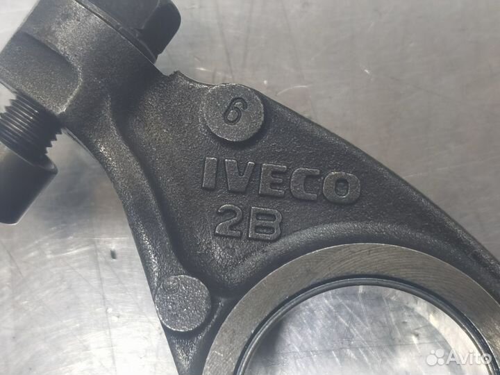 Рокер клапана впуск Iveco Stralis