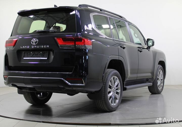 Toyota Land Cruiser 3.5 AT, 2022