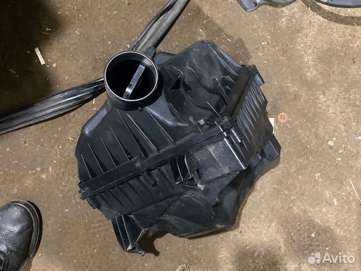 Корпус воздушного фильтра Renault Koleos