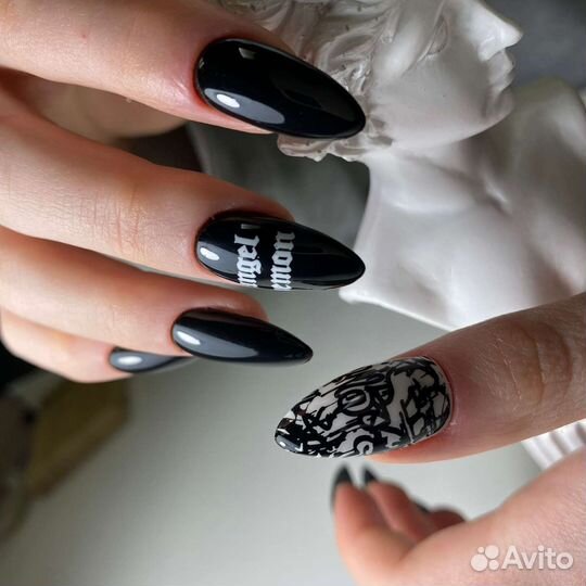 Маникюр педикюр