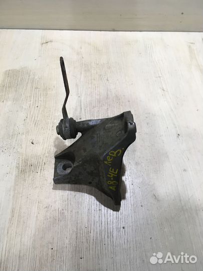 Кронштейн кпп левый Ауди А8 D3 4E0399113AJ