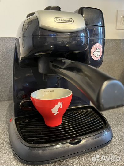 Кофеварка De'Longhi EC 9 рожковая
