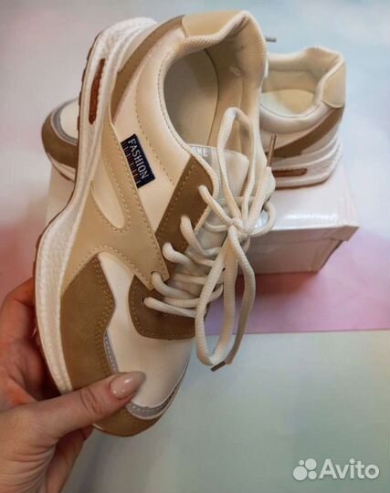 Кроссовки для девочки 37