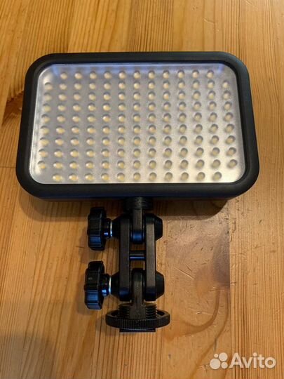 LED-осветитель Grifon LED-126 для фотокамеры