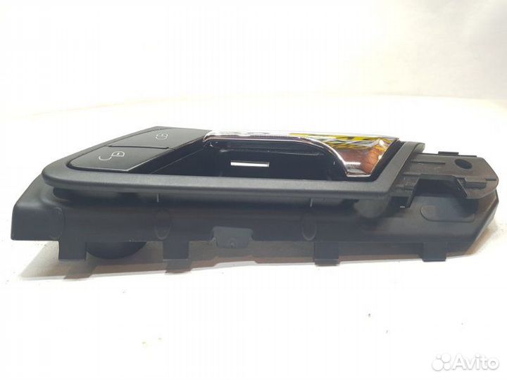 Ручка двери внутренняя передняя левая