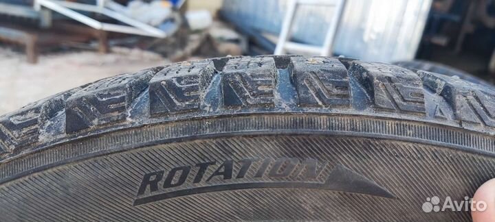 Pirelli Winter Ice Control 215/50 R17 95T