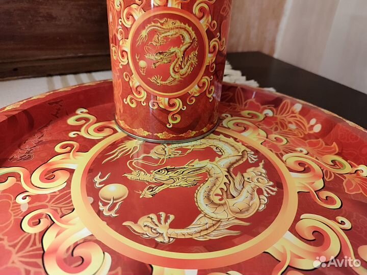 Поднос и банка Дракон