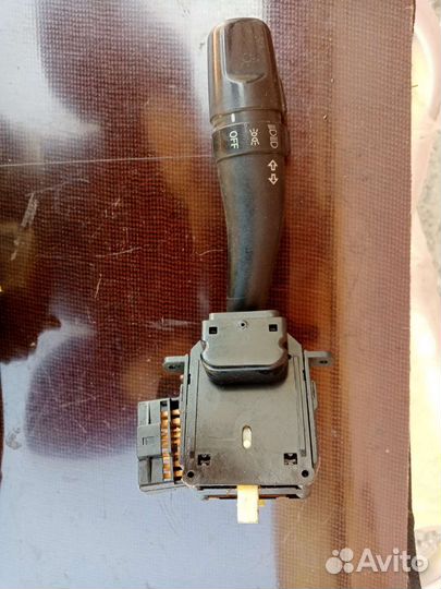 Переключатель подрулевой Хундай Элантра 3 XD