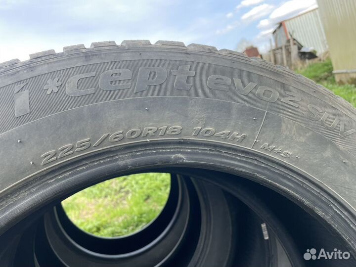 Hankook Winter I'Cept Evo2 W320A SUV 225/60 R18 104H