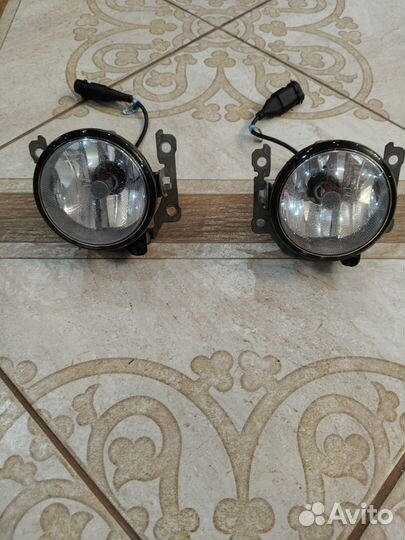Противотуманные фары на Mitsubishi Pajero sport