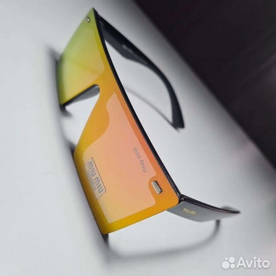 Солнцезащитные очки