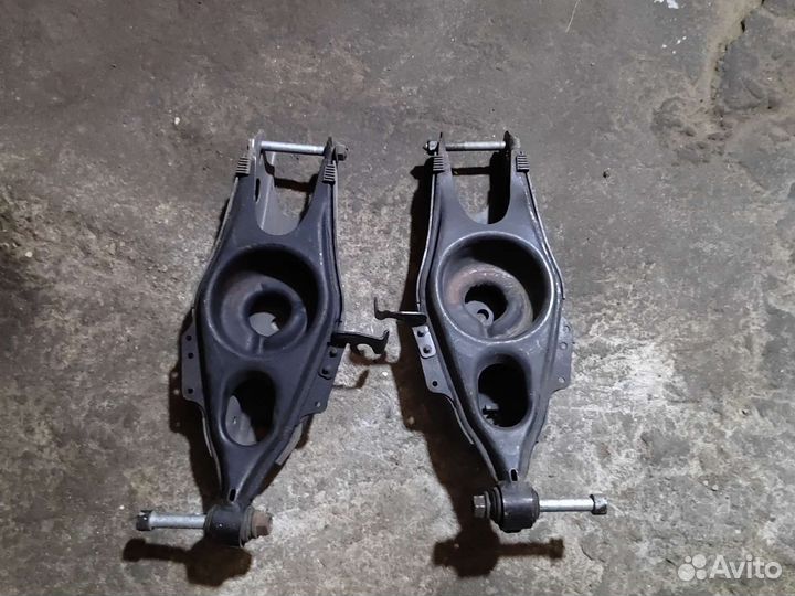 Mercedes 211 задний основной нижний рычаг