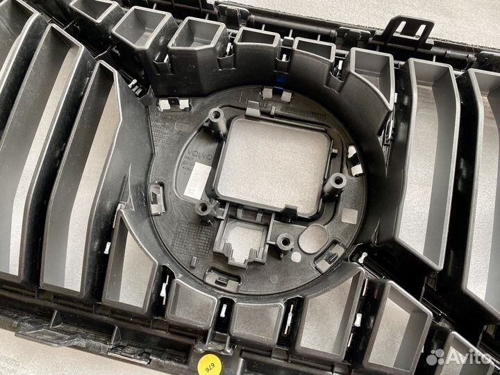 Решетка радиатора для Вольво