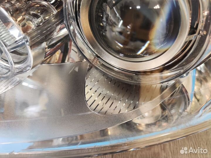 Фара левая Mercedes C class 2007-2011