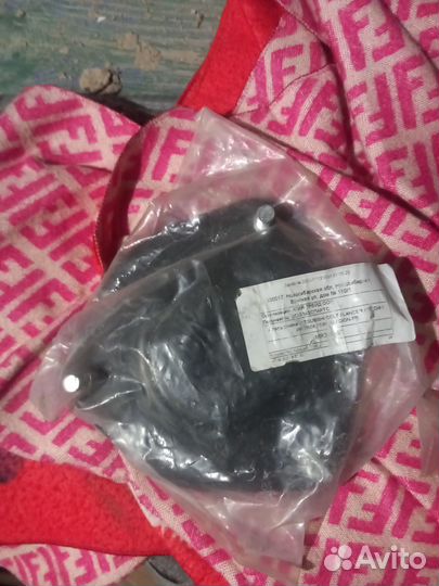 Передние опоры амортизатора