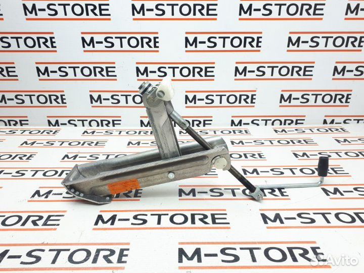 Домкрат Mercedes-Benz E-Class W211 112.949 2002