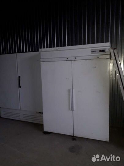 Морозильный и универсальный шкаф