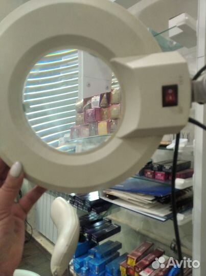 Лампа лупа для косметолога