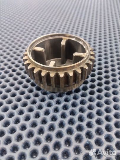 Kawasaki Zephyr 400 шестерня привода цепи