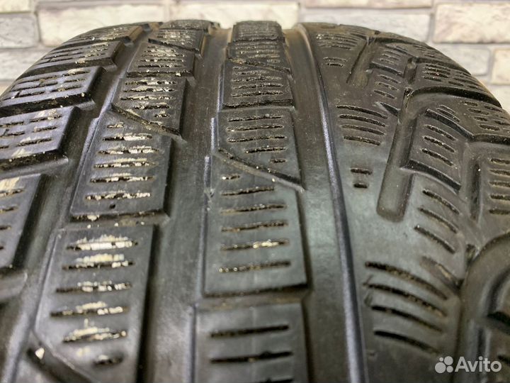 Pirelli Winter Sottozero 240 Serie II 235/45 R18