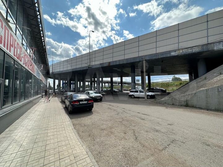 Сдам торговое помещение, 200 м²