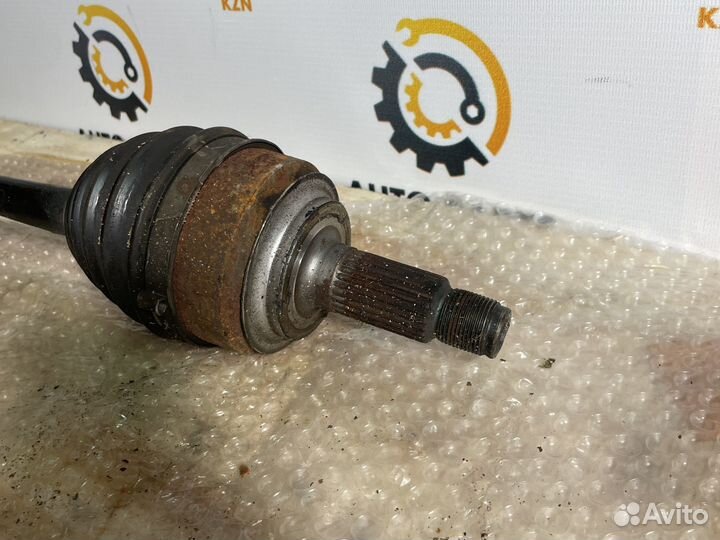 Полный привод правый.Honda Civic 1.2012