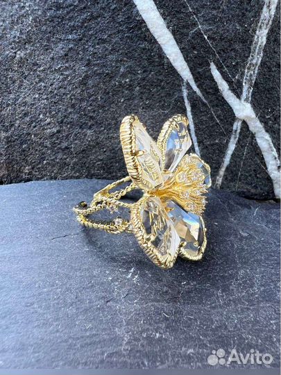 Кольцо женское