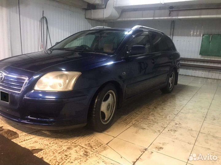 Toyota Avensis, 2004