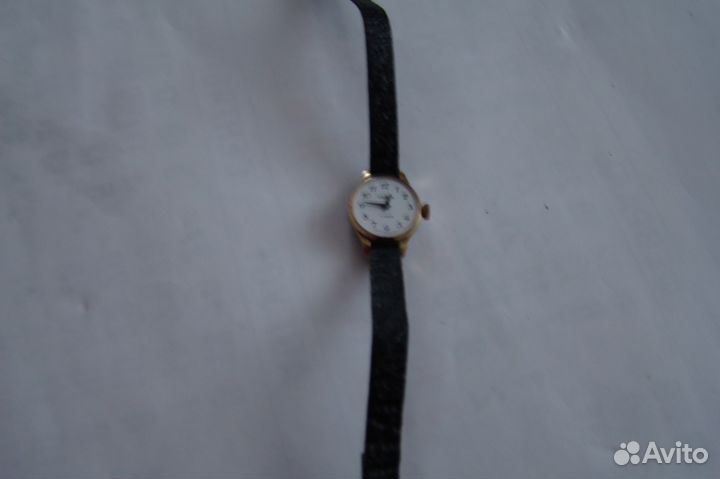 Женские часики
