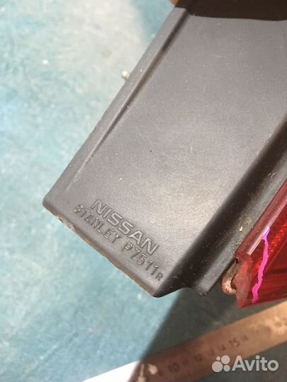 Фонарь стоп-сигнала Nissan Tiida P7511 C11 HR15DE