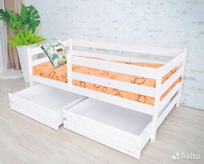 Кроватка для малыша с бортиком софа эко из массива